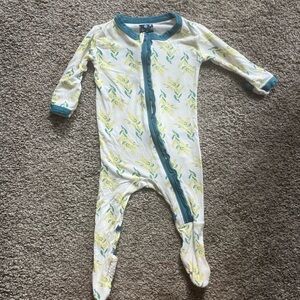 KICKEE pants 0-3 months